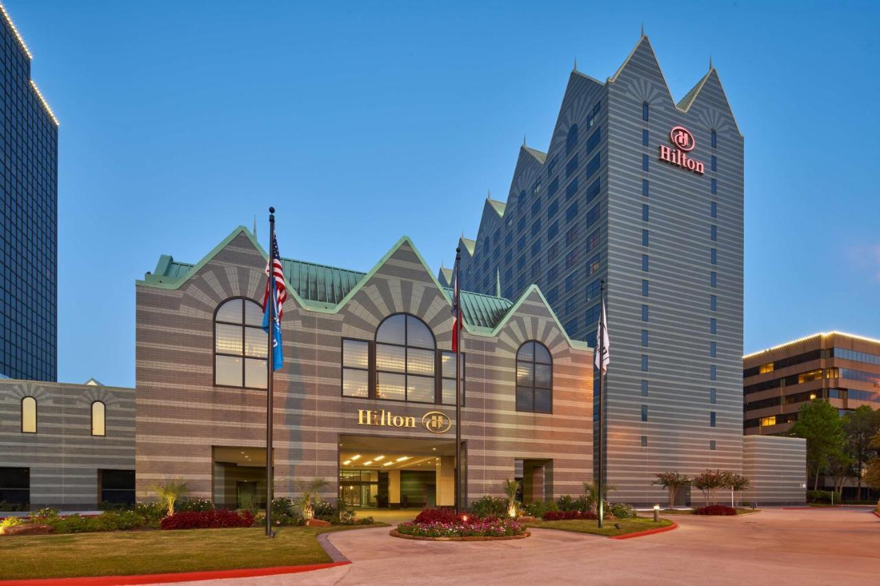 Hilton Houston North Hotel Bagian luar foto