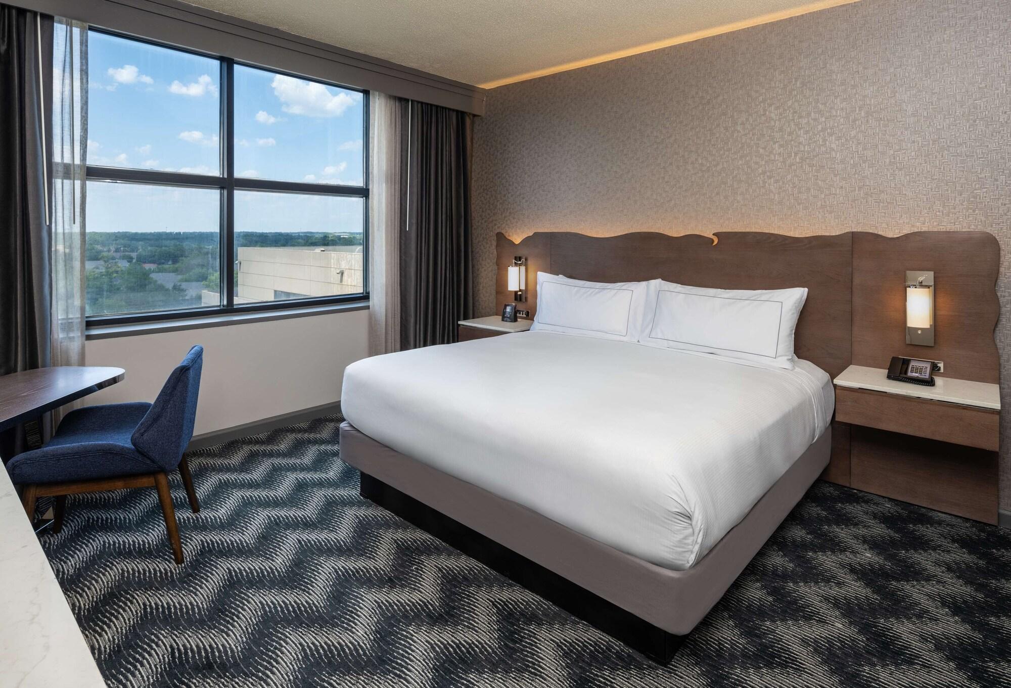 Hilton Houston North Hotel Bagian luar foto