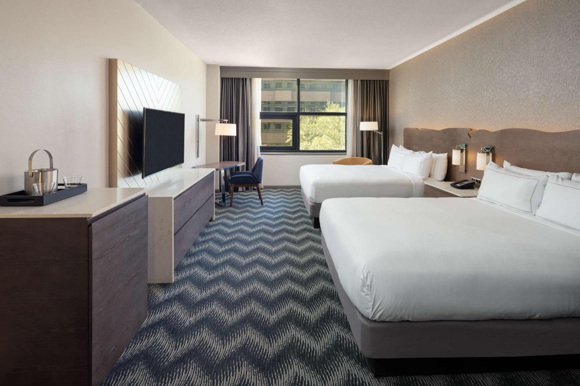 Hilton Houston North Hotel Bagian luar foto