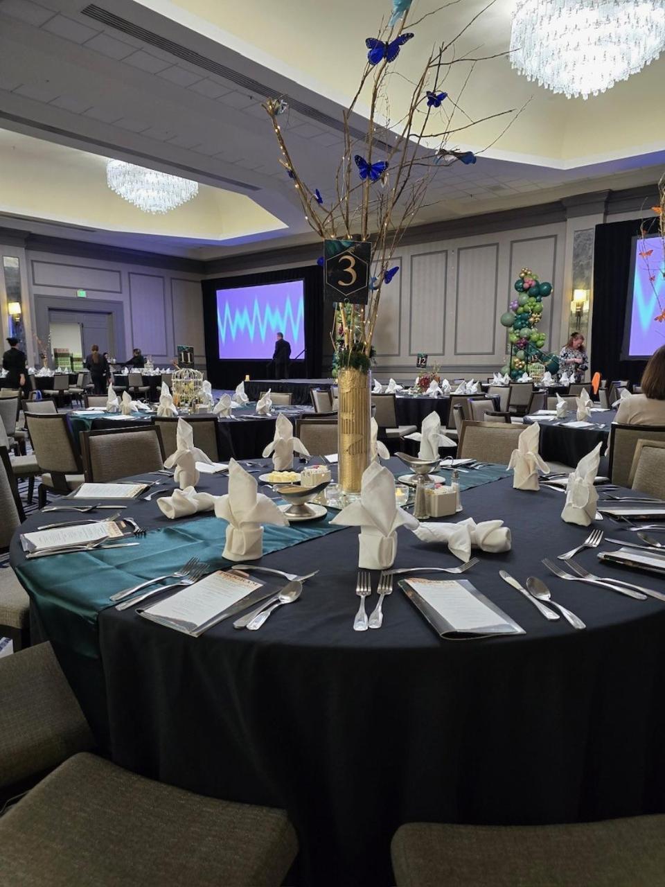 Hilton Houston North Hotel Bagian luar foto